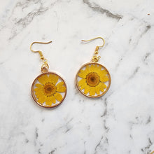 Load image into Gallery viewer, Dried Flower Earrings
