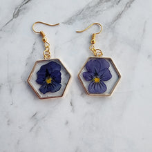 Load image into Gallery viewer, Dried Flower Earrings
