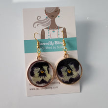 Load image into Gallery viewer, Dried Flower Earrings
