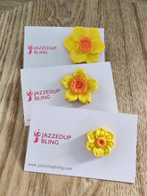 Load image into Gallery viewer, Daffodil Brooch
